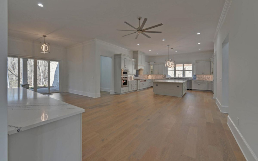 Home design - transitional home design idea in Atlanta