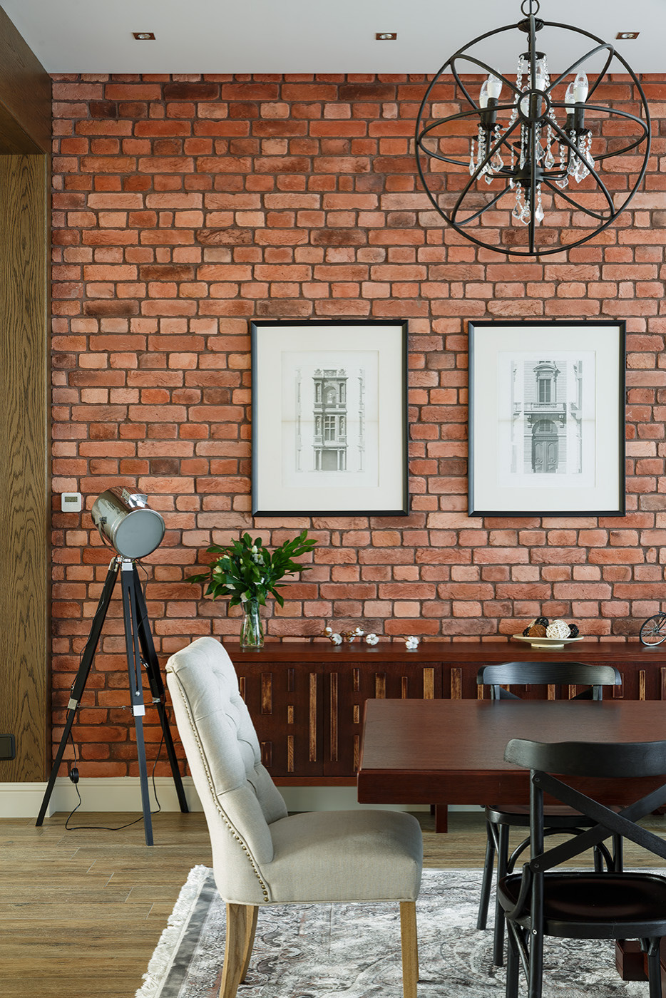 Дом на склоне