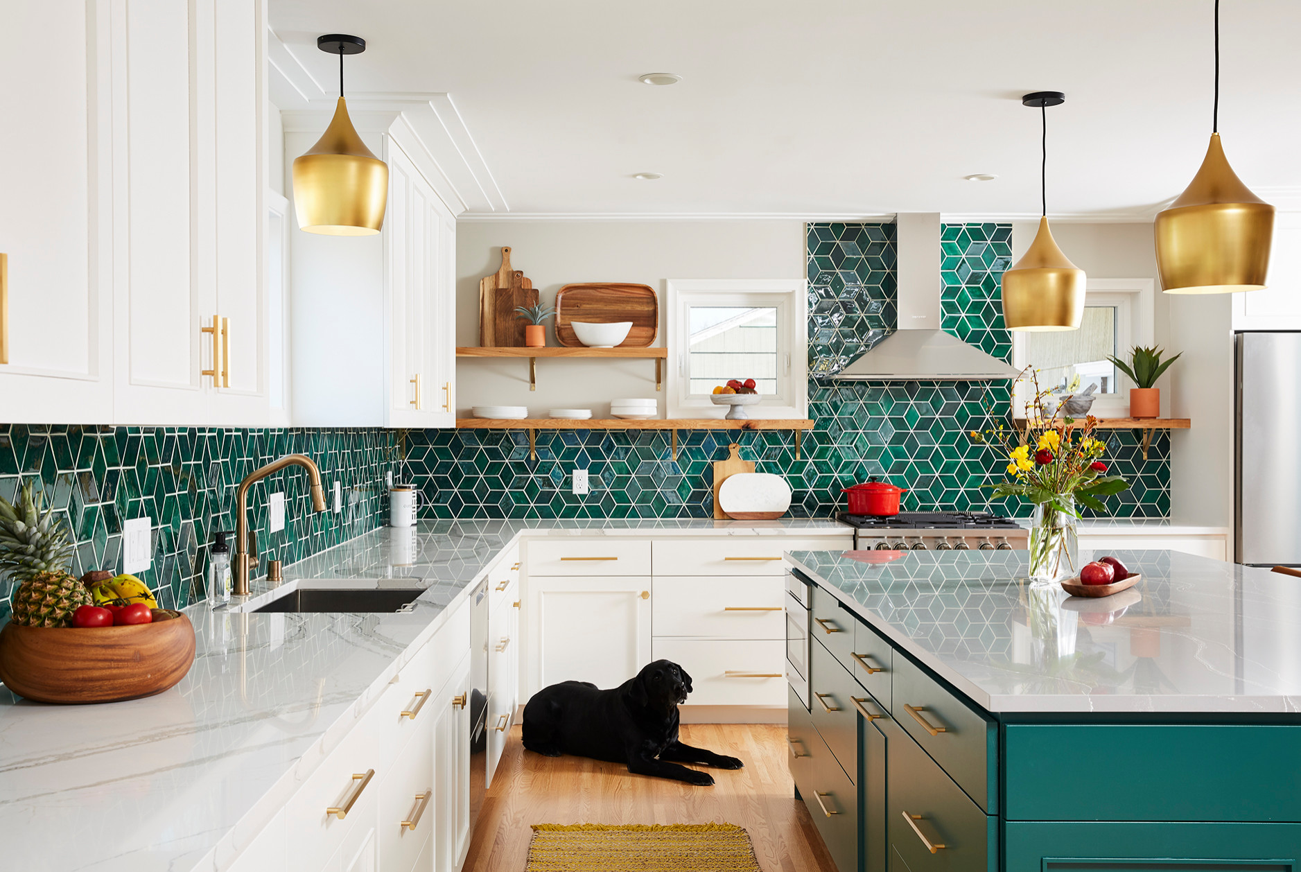 30 Beige Kitchen Ideas (Cabinets, Countertops & Backsplash