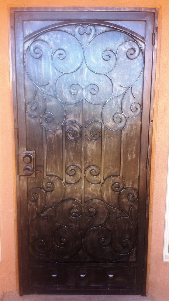 Example of a mountain style entryway design in Albuquerque