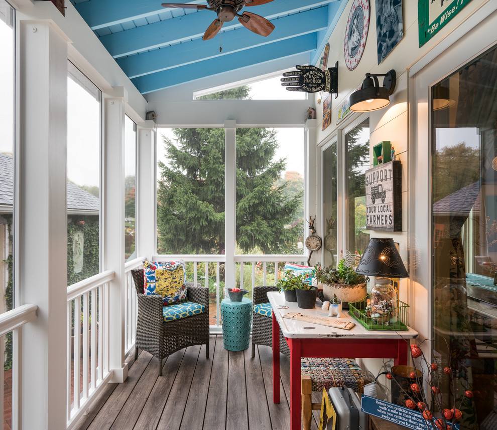 Eclectic porch photo in Columbus