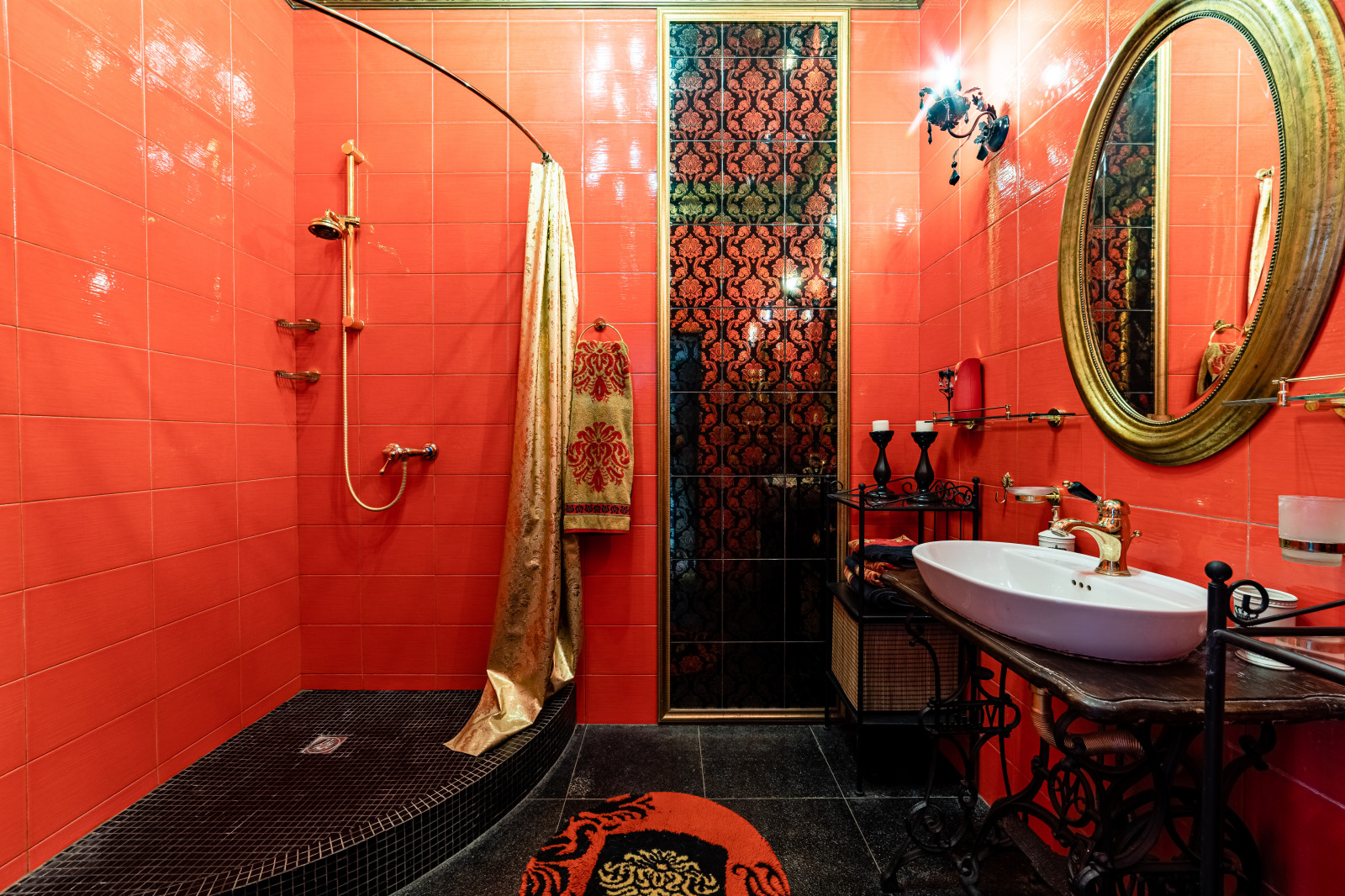 Рубиновая душевая