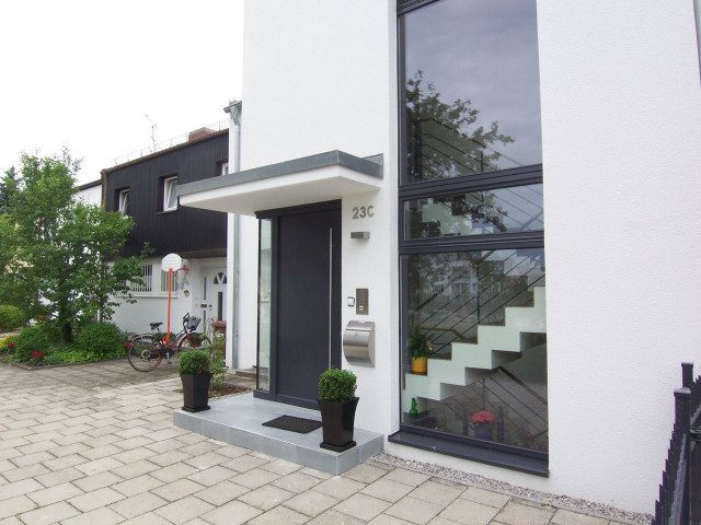 Detailansicht Eingangsbereich contemporaneo-facciata
