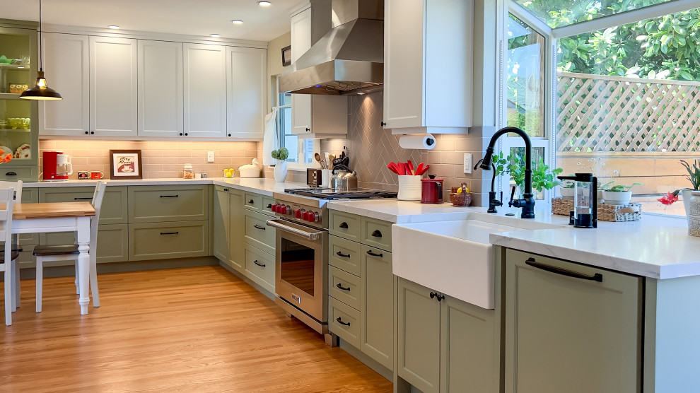 Rosemary Sprig & White