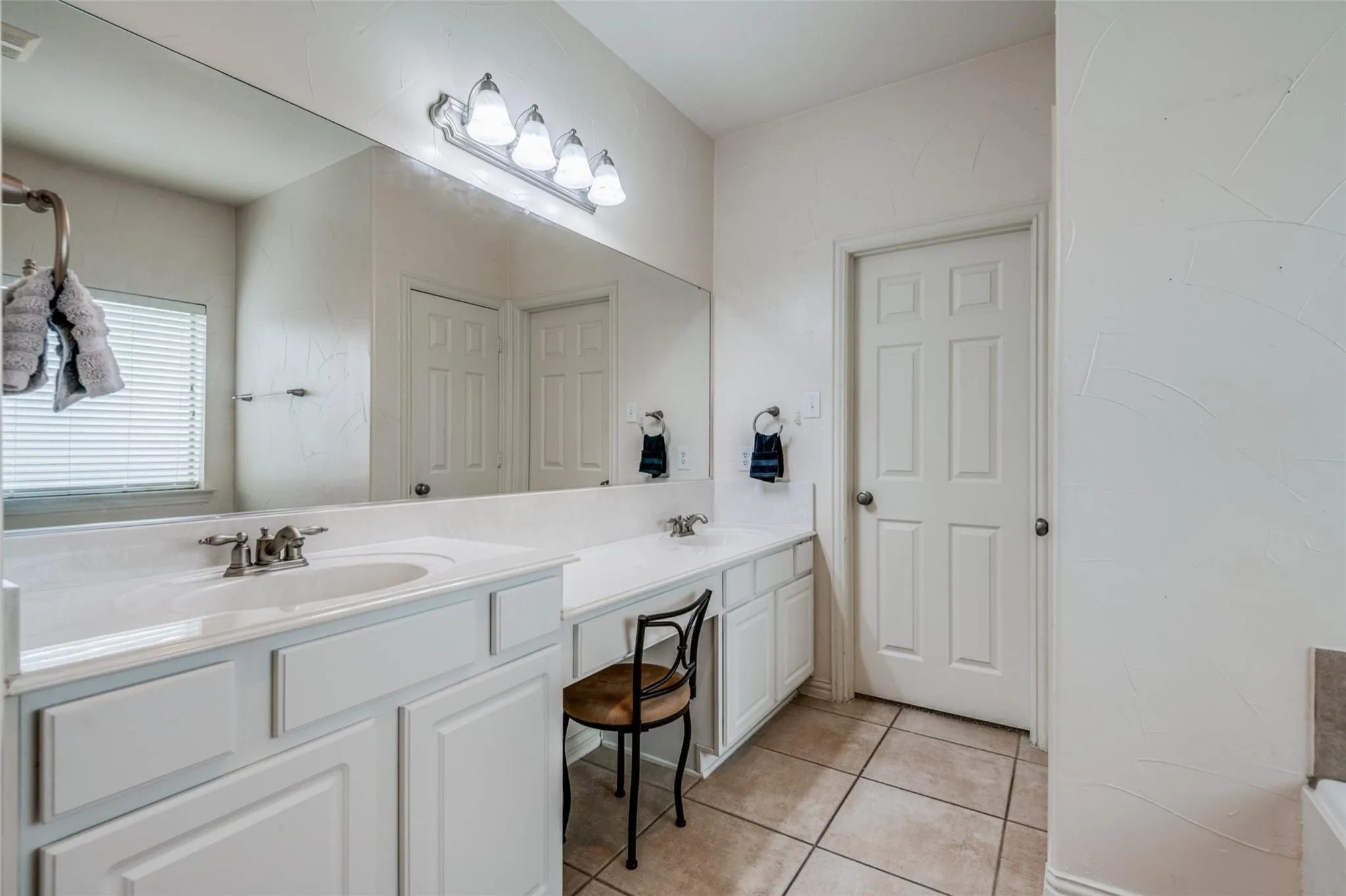 Allen TX - Lili Full Master Bathroom Remodeling