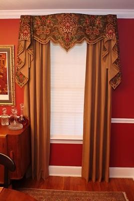 Louis XV Valance traditional