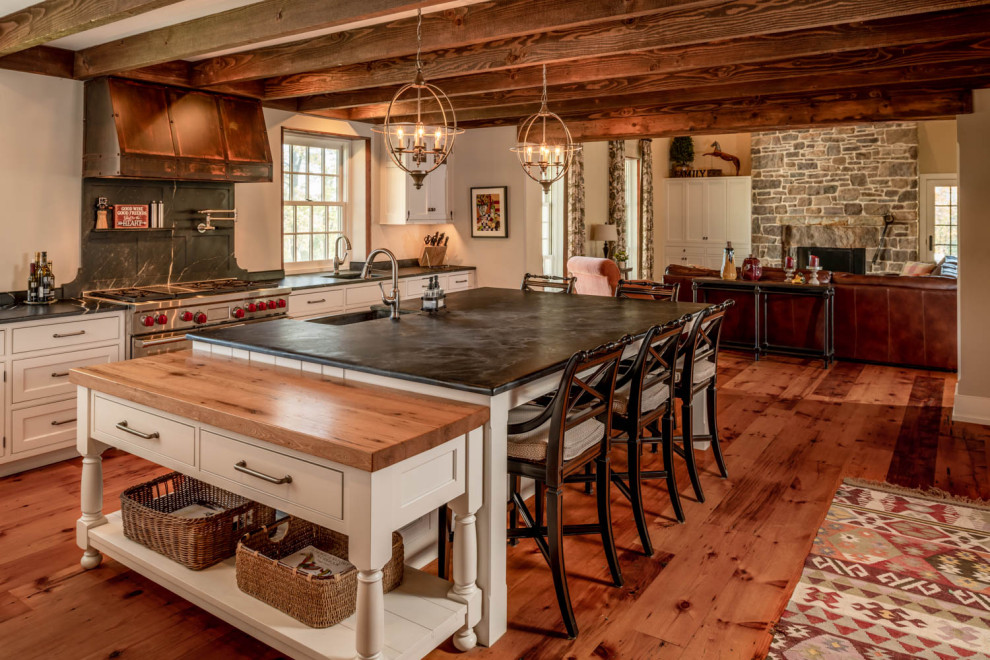Inspiration for a country kitchen in Philadelphia.