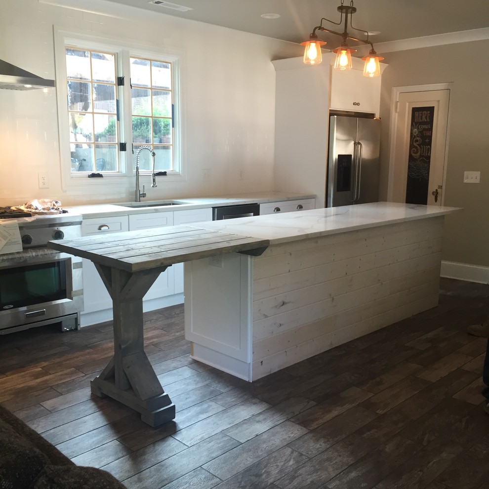 Inspiration for a transitional kitchen remodel in Birmingham