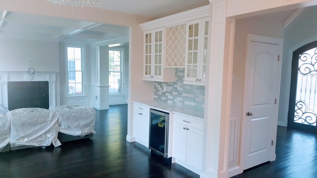 New Construction in Paramus transitional-home-bar