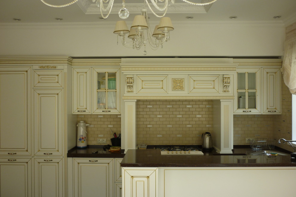 Кухня в загородном доме