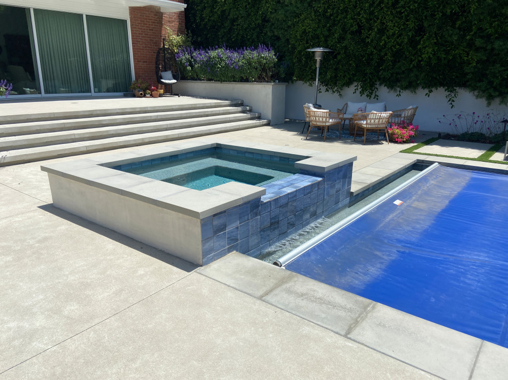 This is an example of a modern pool in Portland.