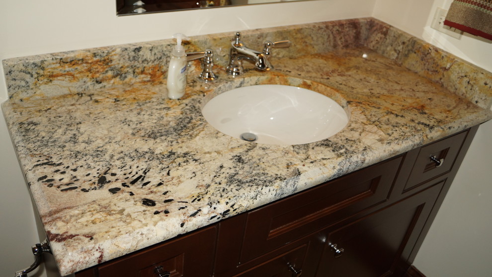 Home design - transitional home design idea in Chicago