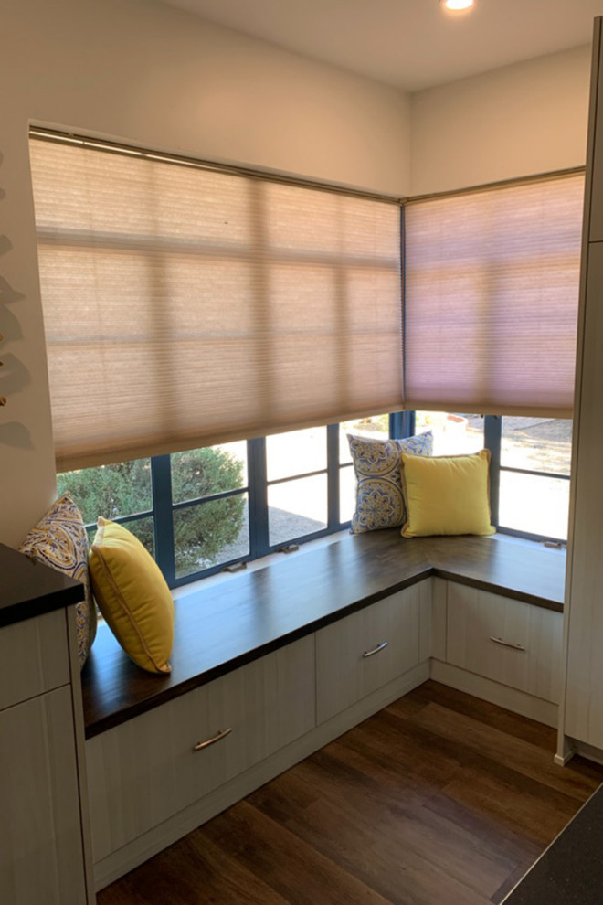 Kitchen - kitchen idea in Phoenix