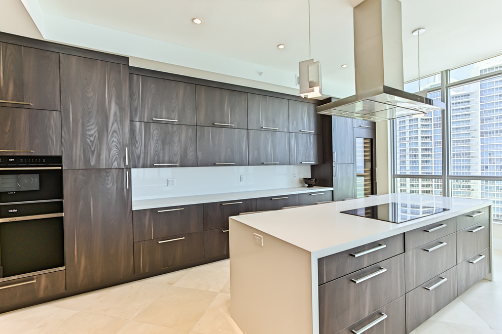 Example of a transitional kitchen design in Miami