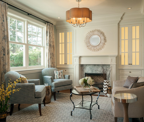 Small formal living room. How to make a small space look bigger #smallspace #decorating