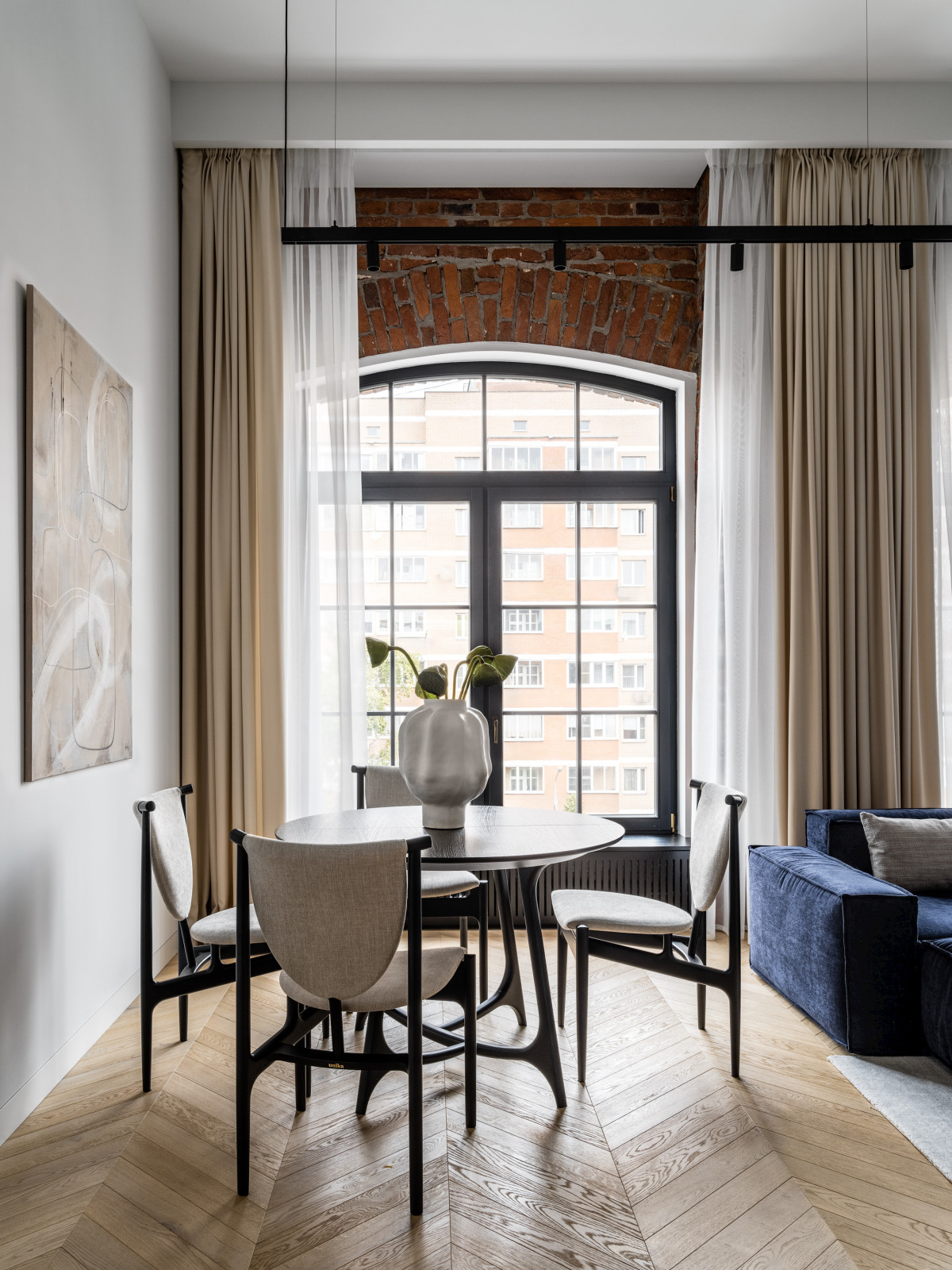 Квартира для семьи в Лофт Комплексе