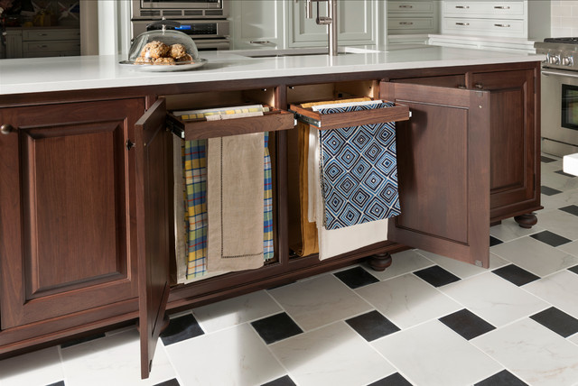 Kitchen Fix: Clever Ideas for Storing Your Tablecloths