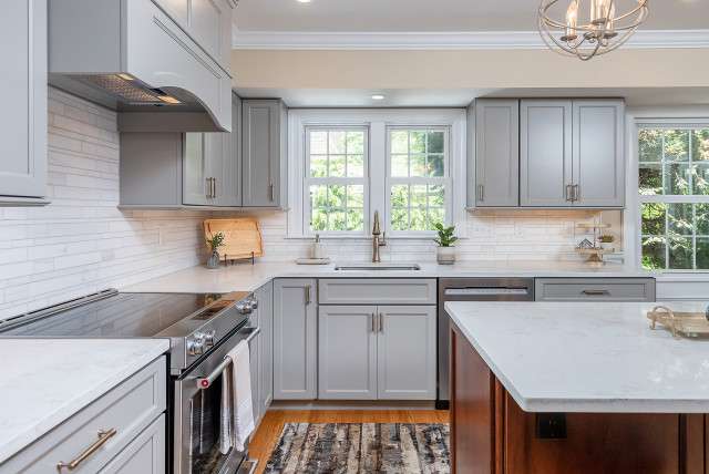 Redesigning Your Kitchen? Here's Why a Cooktop Is Better Than a