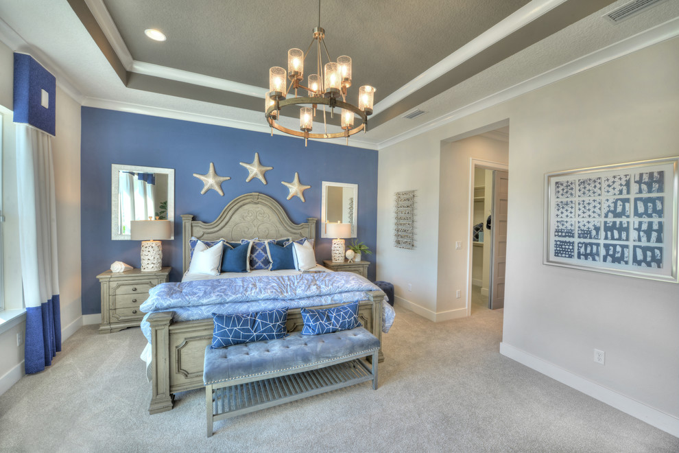 Design ideas for a traditional bedroom in Jacksonville.
