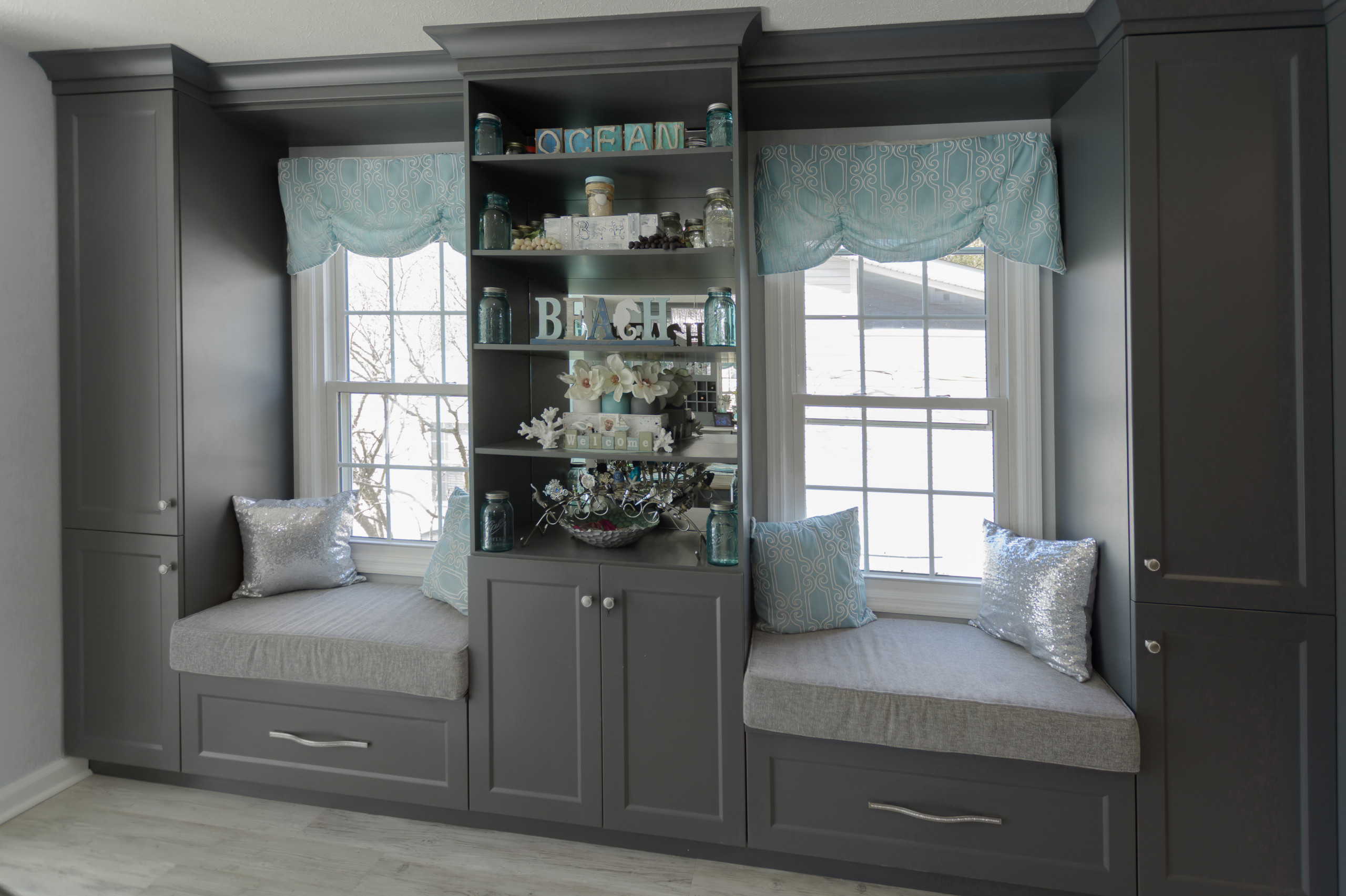 Surfside Beach Dark Kitchen with Bling