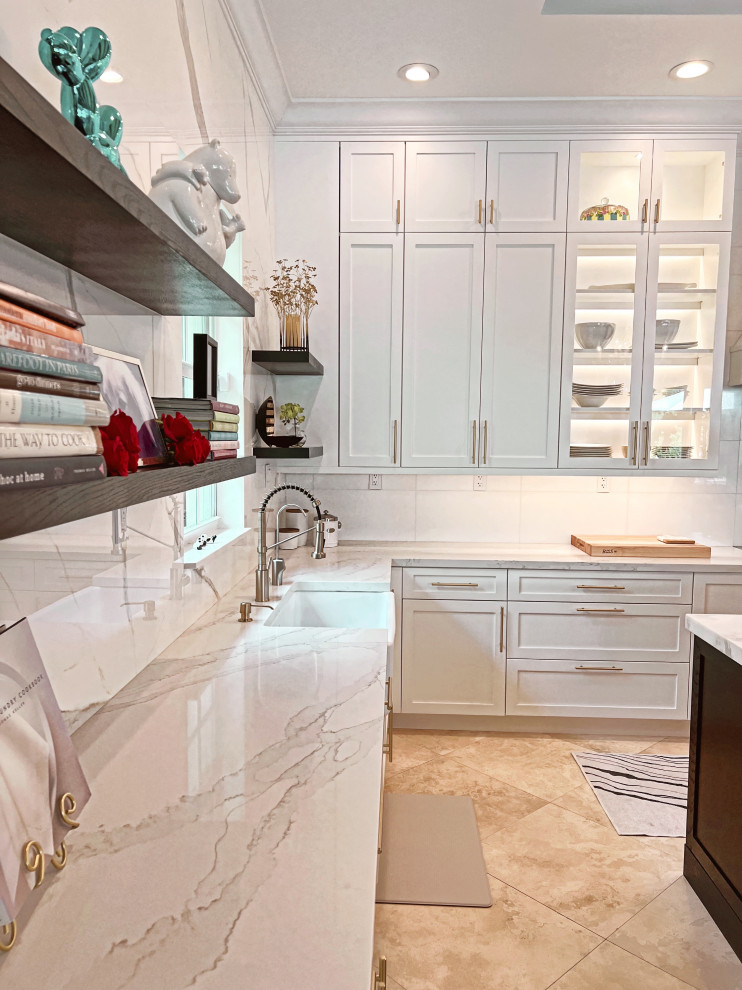 Inspiration for a transitional home design remodel in Miami