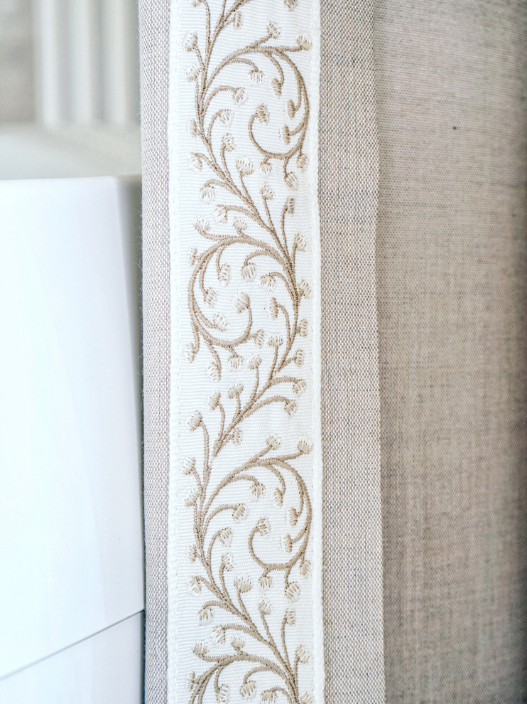 Декоративная тесьма на шторах в ванной