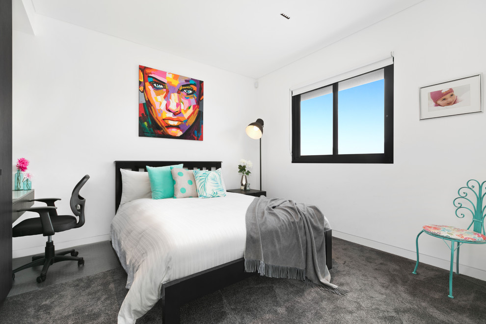 Photo of a mid-sized contemporary master bedroom in Sydney with white walls, carpet and grey floor.