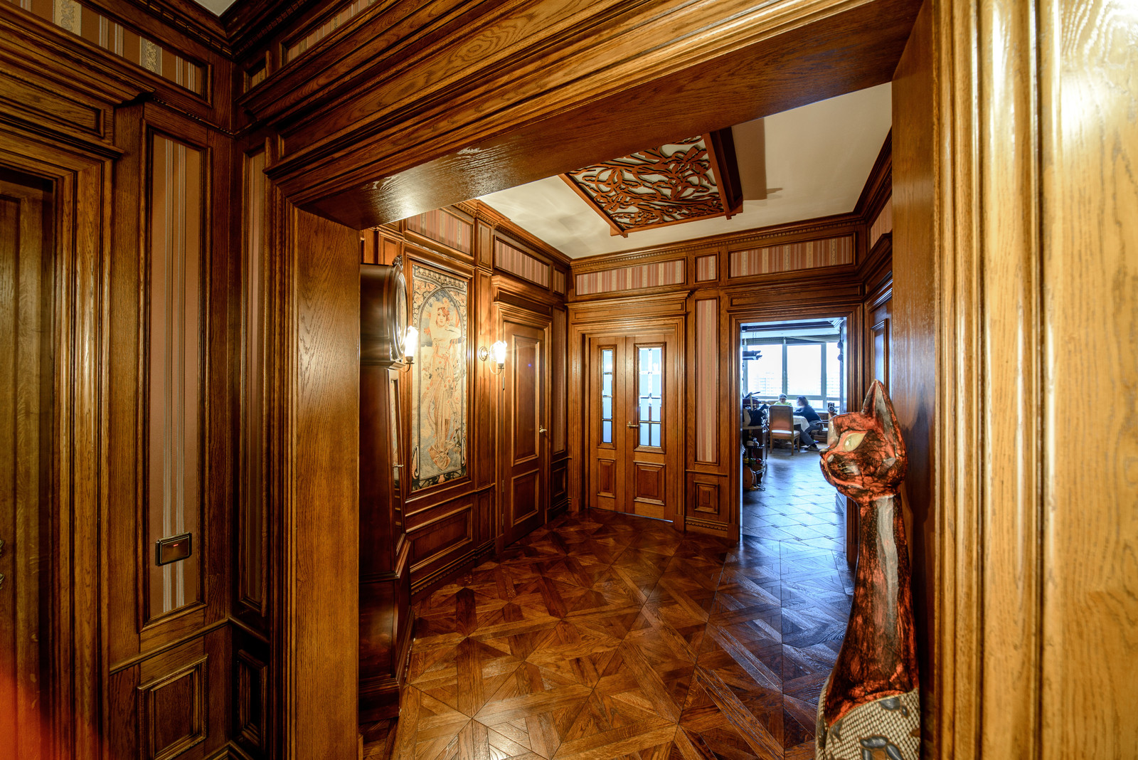 Отделка квартиры деревом