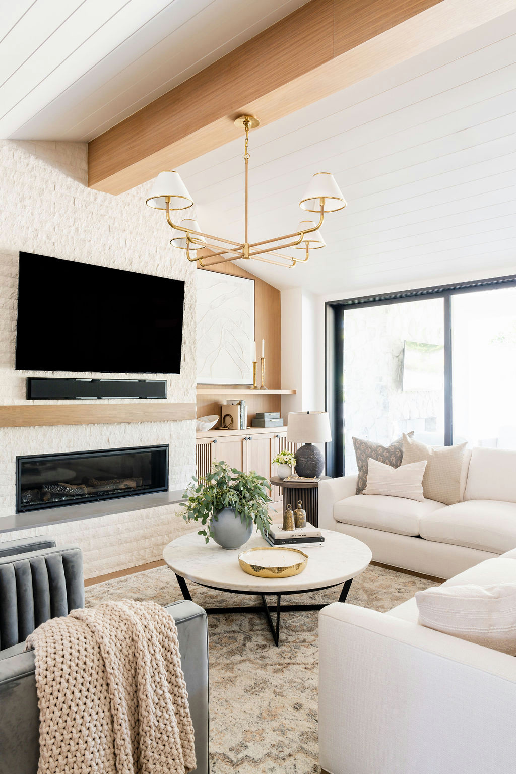 interior decoration 室内の色バランス Unified interior design ①] How to use colors and materials