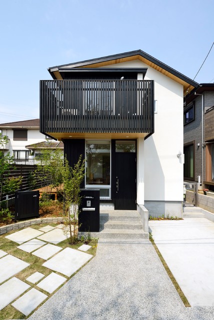参加型家づくり・土佐材の家 trendy-hus-og-facade