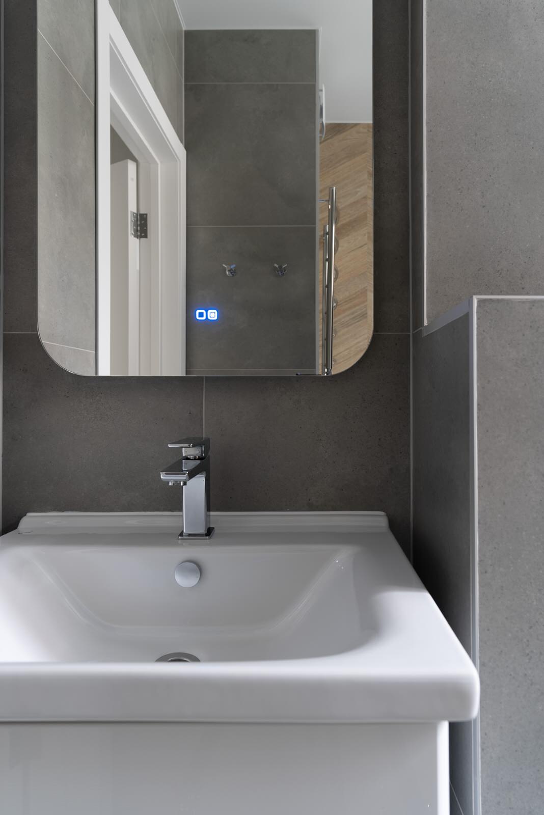 Фирменный ремонт для просторной квартиры на улице Батальной в Калининграде