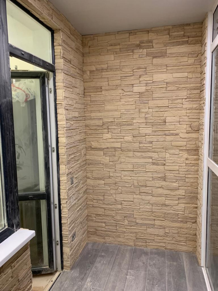 Отделка балкона декоративным камнем