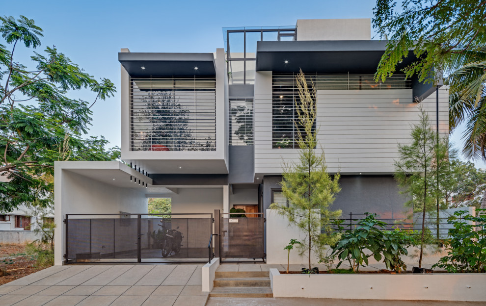 Inspiration for a modern exterior in Bengaluru.