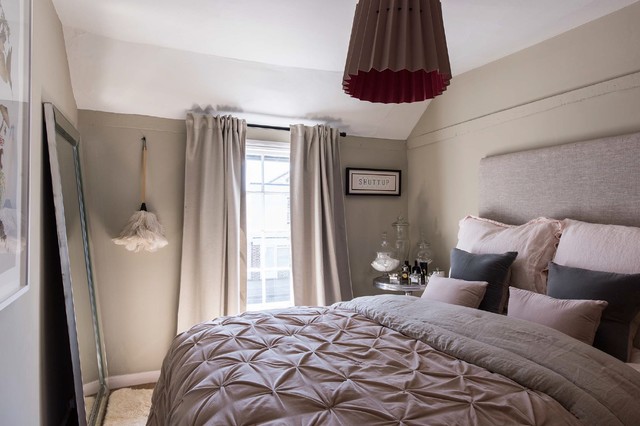 Tenterden apartment rustic-bedroom