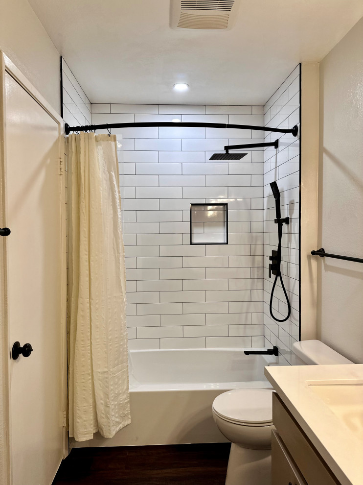 Bathtub surround