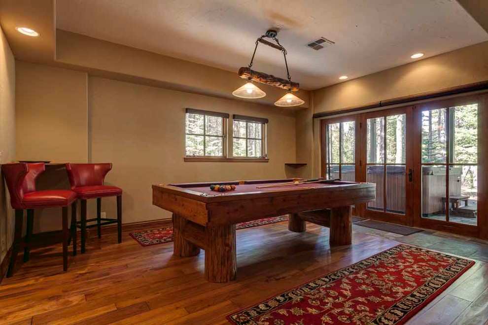 Design ideas for a large arts and crafts enclosed family room in Sacramento with a game room.