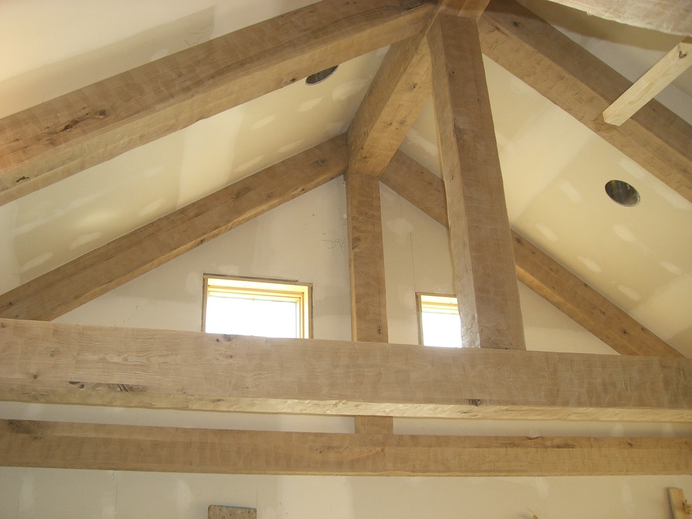 Inspiration for a rustic home design remodel in Milwaukee