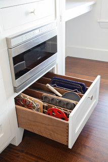 Deep Drawer Organizer without Canister Storage - Cardell Cabinetry