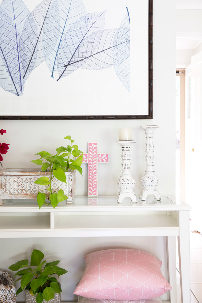 Inspiration for a small traditional hallway in Gold Coast - Tweed with grey walls and ceramic floors.