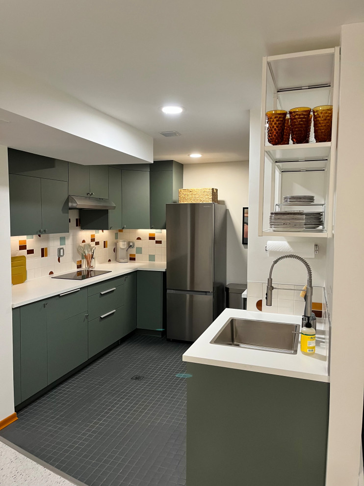 Reed College Area Basement Apartment