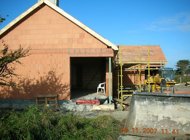During construction, contemporary-fasad