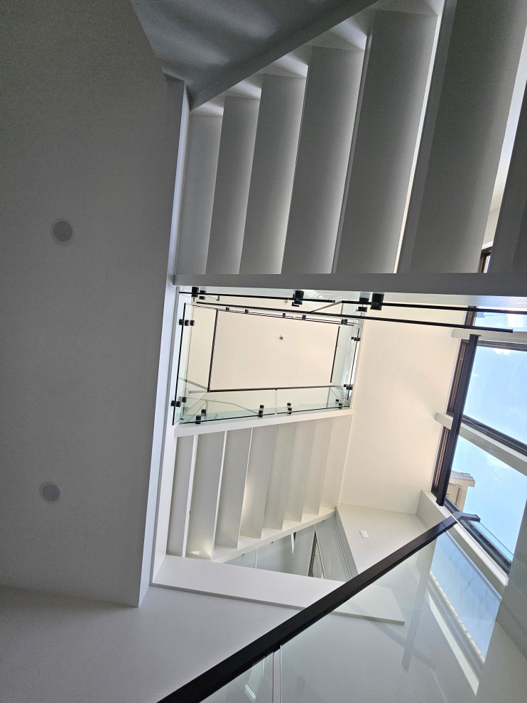 125_Modern Open Rise Stair with Glass Balustrade, Aldie, VA 20105