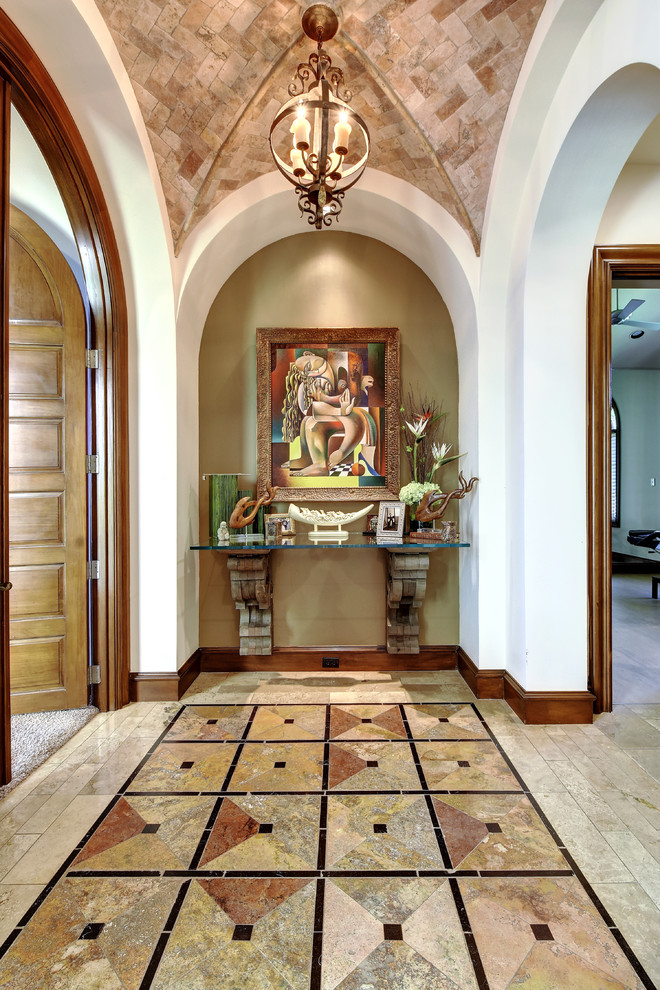 Transitional home design photo in Austin