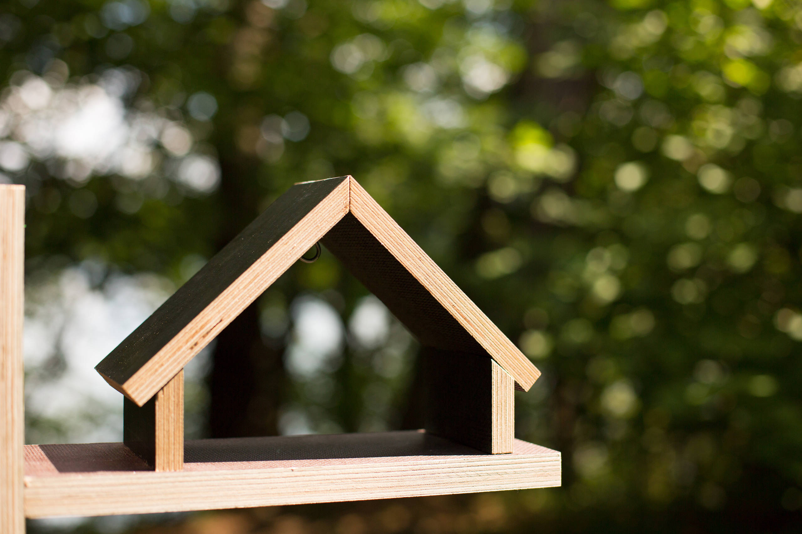 DIY: Ein minimalistisches Vogelhaus selber bauen