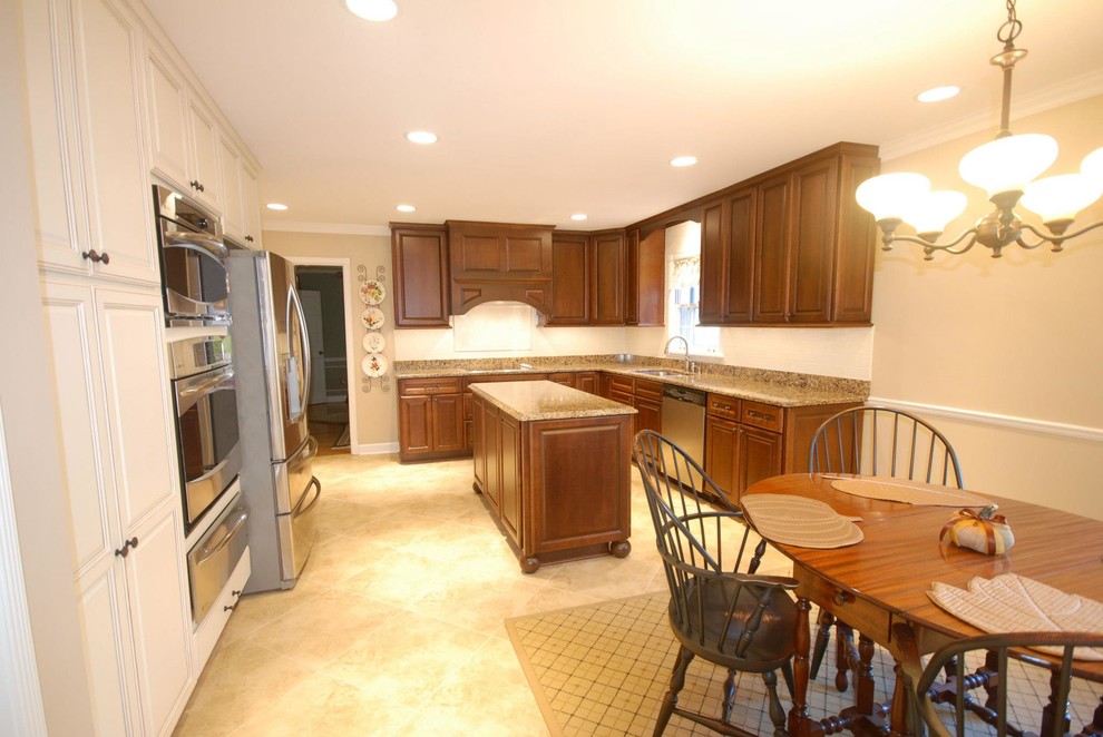 Kitchen - traditional kitchen idea