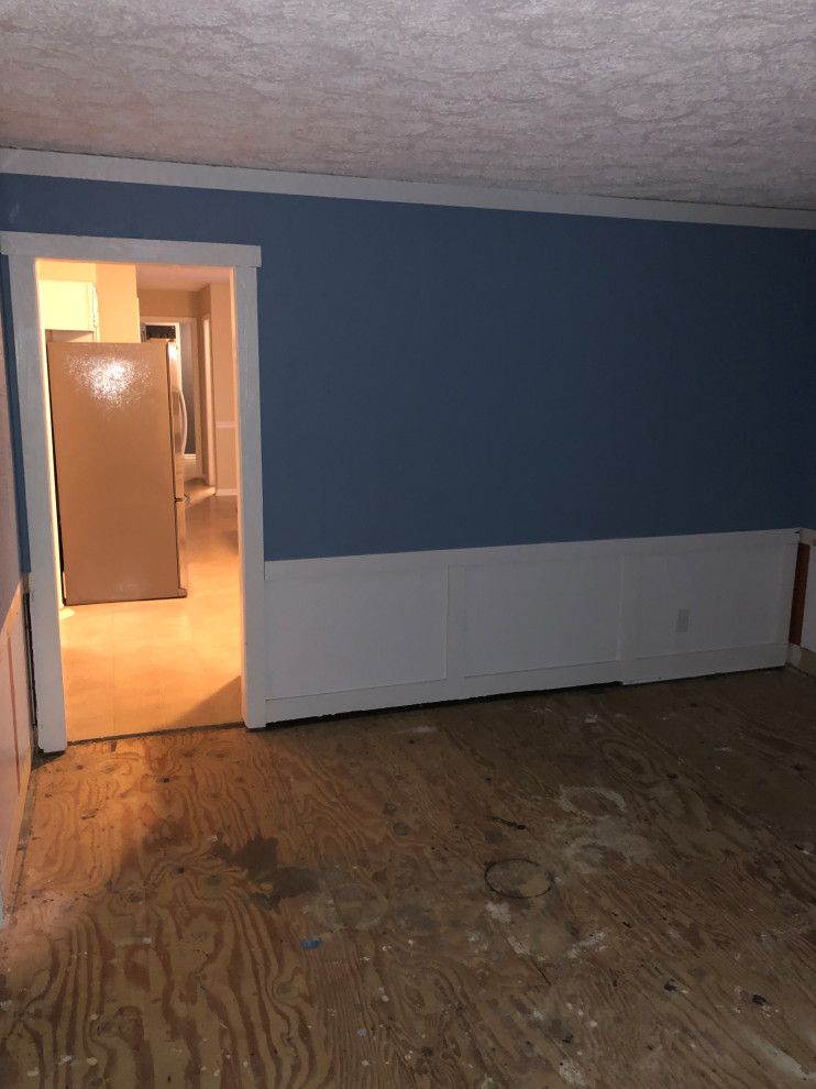 Example of a transitional kitchen design in Indianapolis
