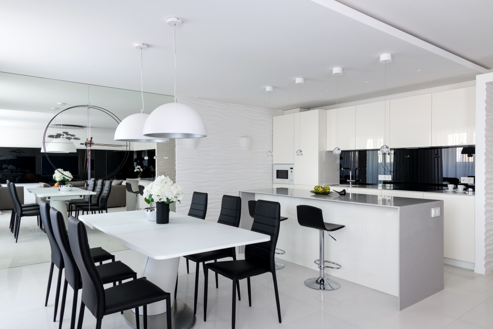 Стильная черно-белая квартира в Новосибирске