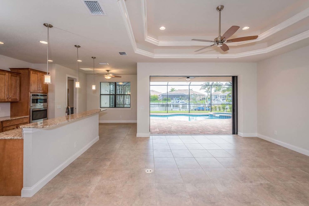 Home design - transitional home design idea in Miami