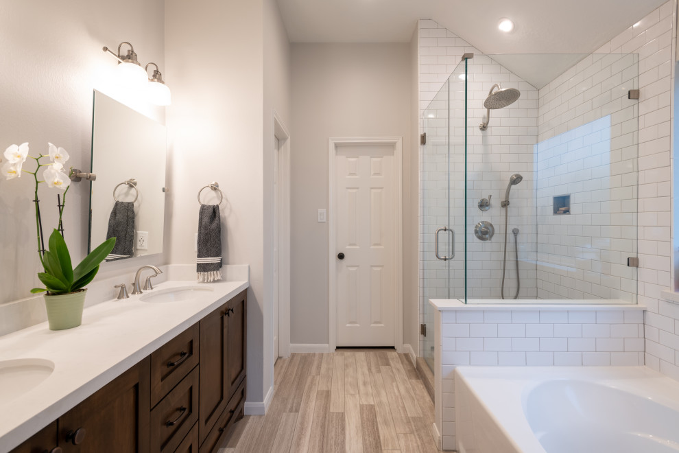 Inspiration for a transitional bathroom remodel in Houston