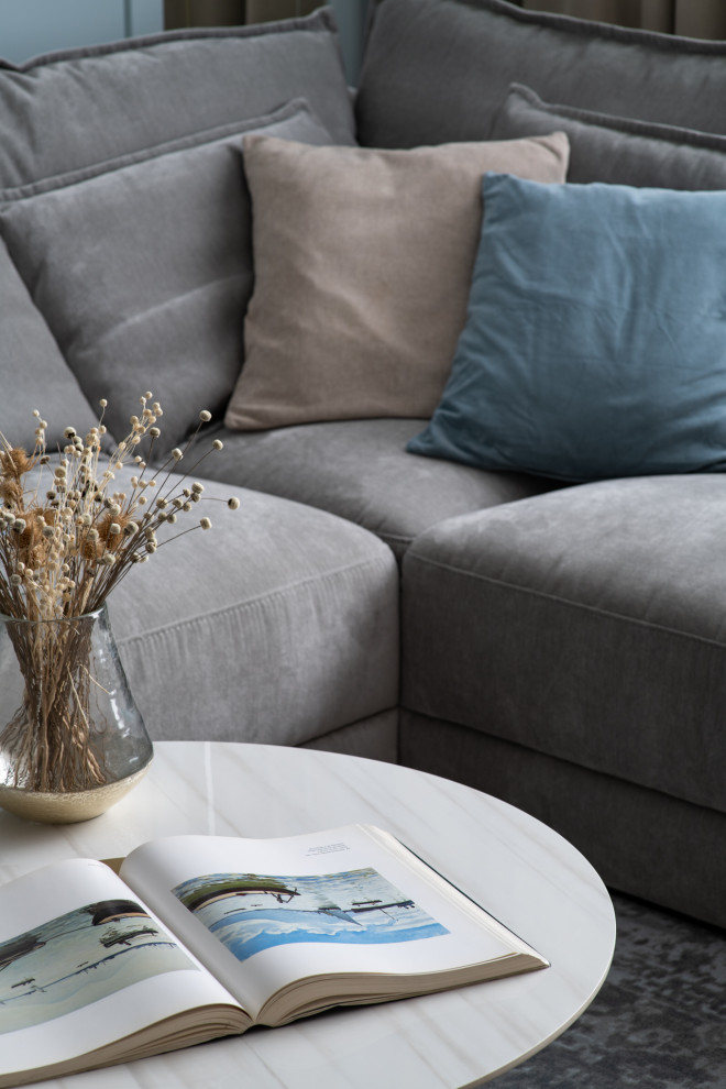 Журнал «Идеи Вашего Дома» назвал этот интерьер «обволакивающий уютом»